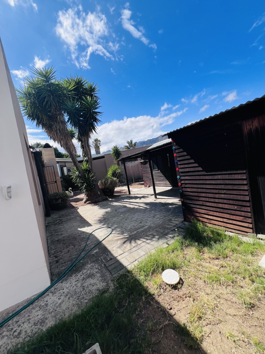 3 Bedroom Property for Sale in Pine Acres Western Cape